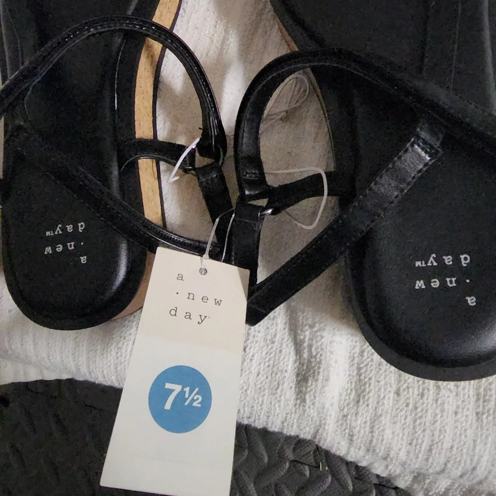 A New Day Sandals - Picture 8 of 8